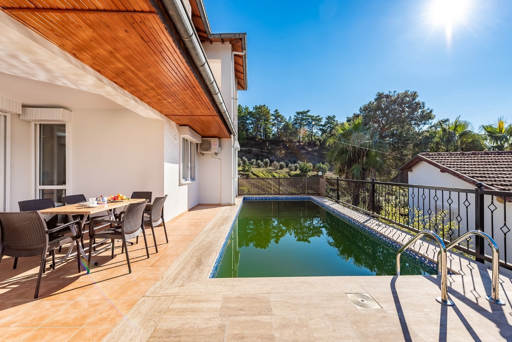Habibi Villa freistehende Villa mit Poolgarten zum Verkauf in Alanya Avsallar