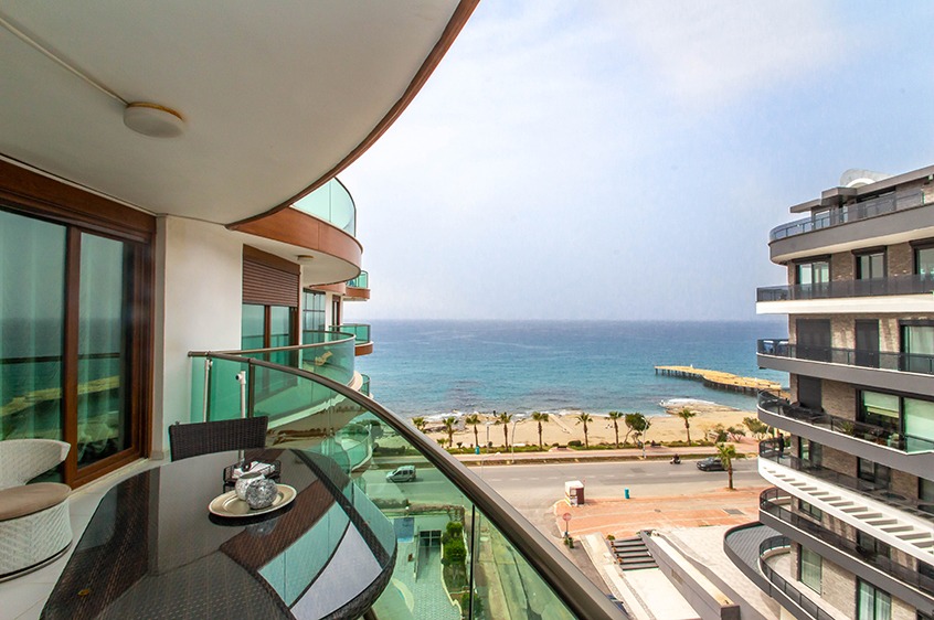 Luxus Maisonette Wohnung zum Verkauf in Küçüker Seaside Oba Alanya